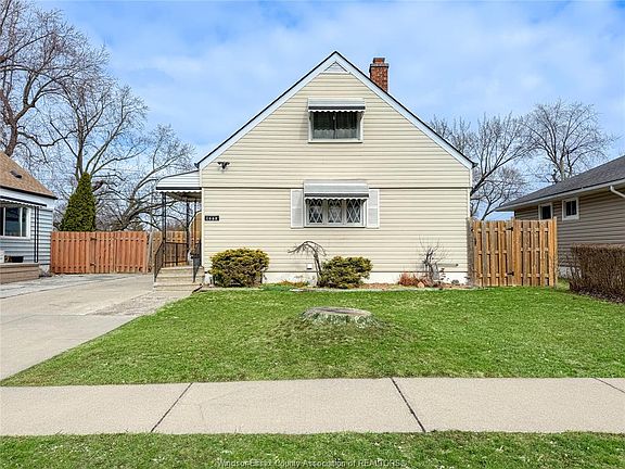 2nd image of 1408 Tourangeau Rd