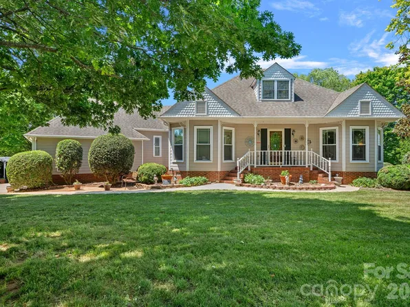 240 Canvasback Rd, Mooresville, NC 28117