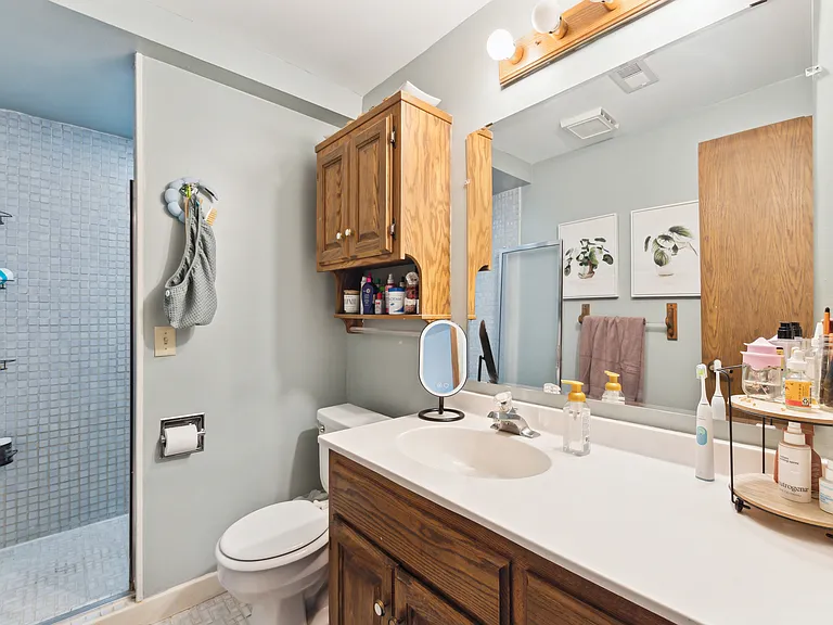 2550 Moundsview Dr #GARDEN LEVEL — Photo 7