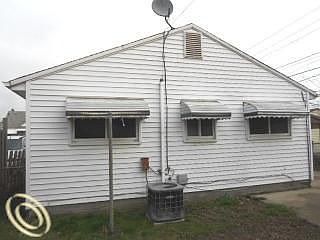 4th image of 425 Mayflower Ave