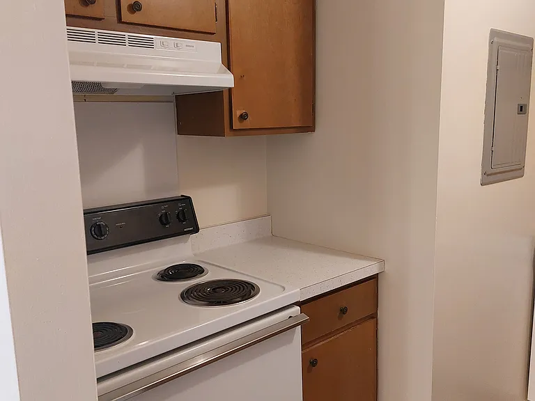 Village West Apartments — Photo 35