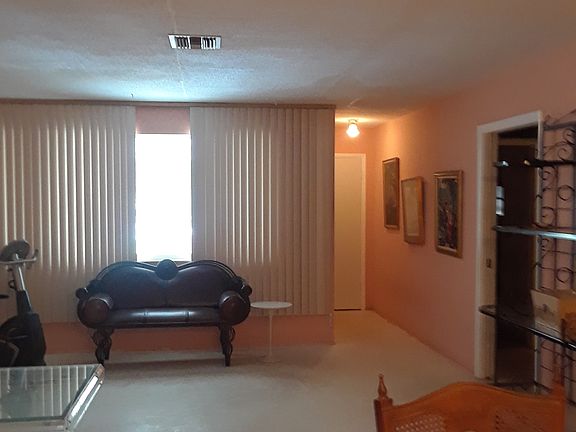 Living Room/Dining area
