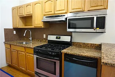 Rented by R New York