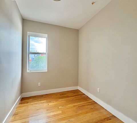 4th image of 314 Park Ave #3