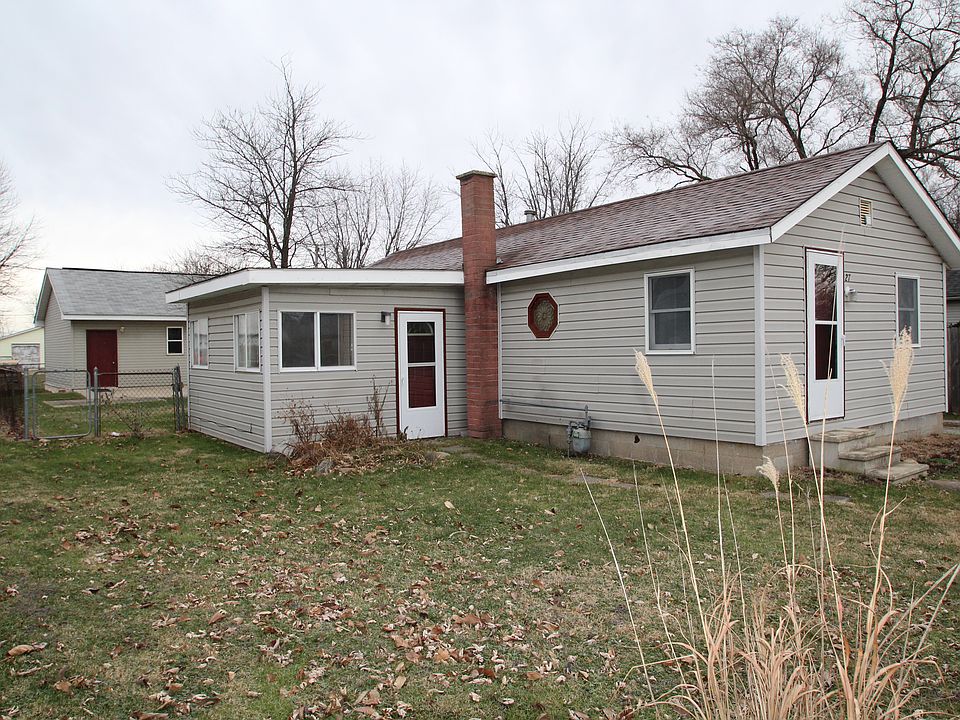 1st image of 27 E Walsh St