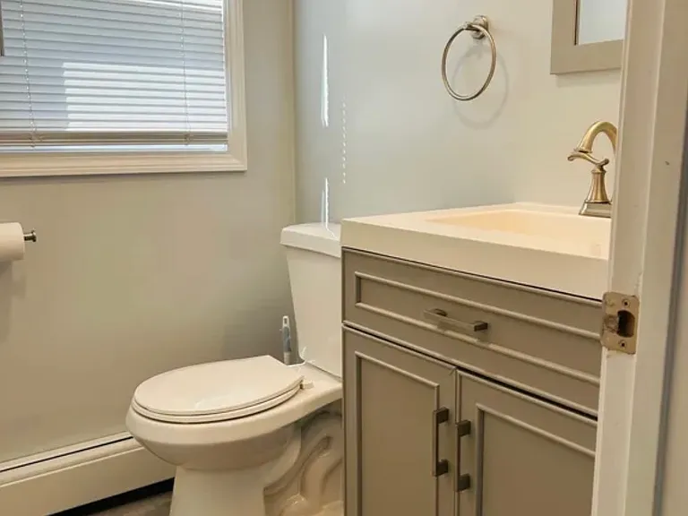 780 Plainfield St — Photo 12