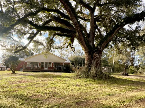 2574 N Highway 81, Ponce De Leon, FL 32455