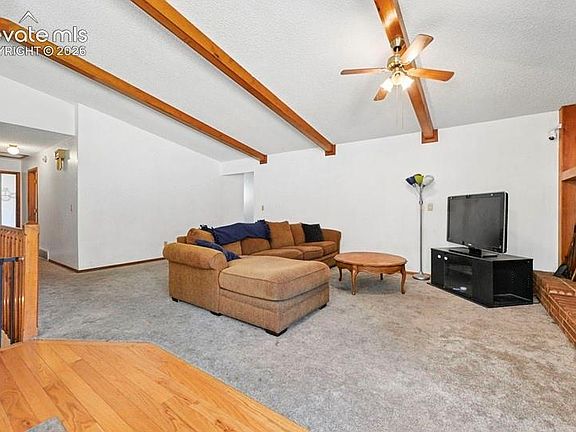 4th image of 3807 Somerset Dr