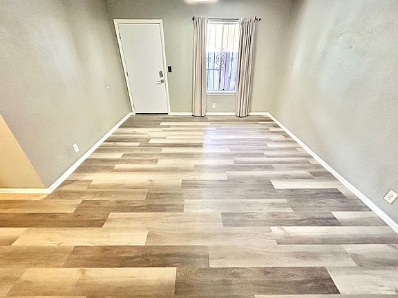 3rd image of 4450 Rich Dr Unit D