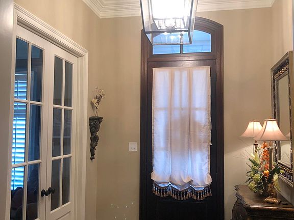 3rd image of 103 Herbsaint Dr