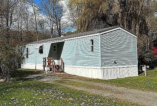 1st image of 32 Babbling Brook Dr