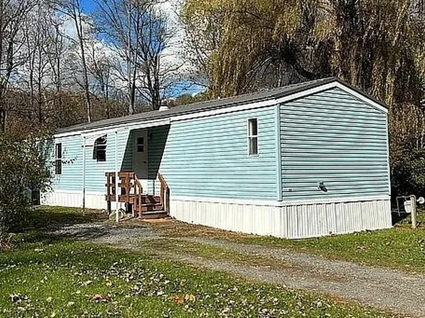 32 Babbling Brook Dr, Newfield, NY 14867