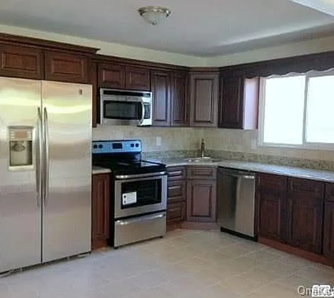 4 bed, 1350 sqft, $4,000 — Photo 2