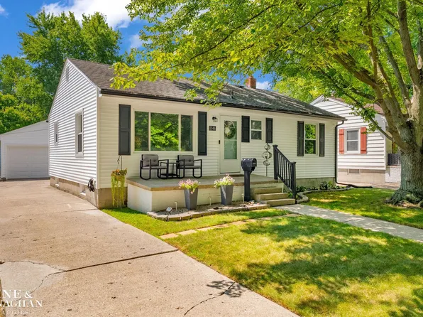 1546 Sanborn St, Port Huron, MI 48060