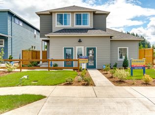 2972 V St, Springfield, OR 97477