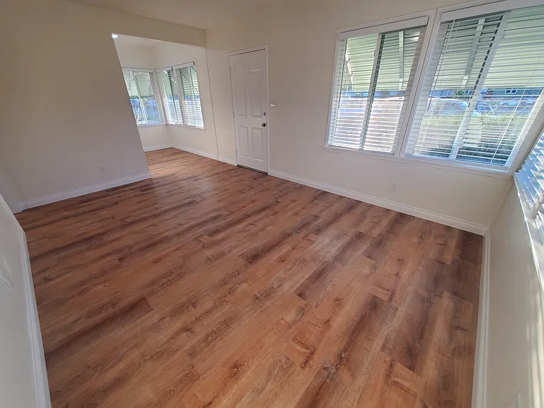 4812 N Lakewood Blvd #4812 — Photo 3
