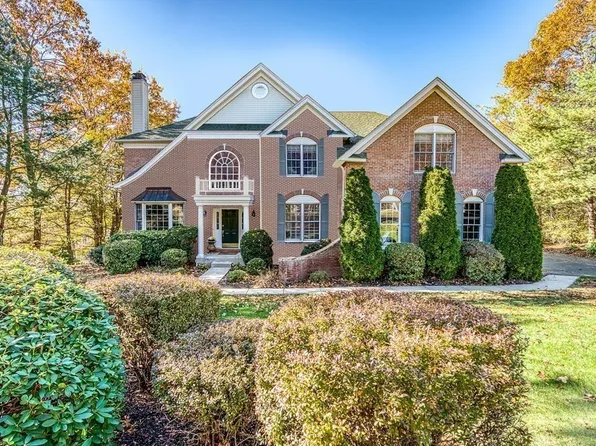 7 Greenwood Rd, Hopkinton, MA 01748