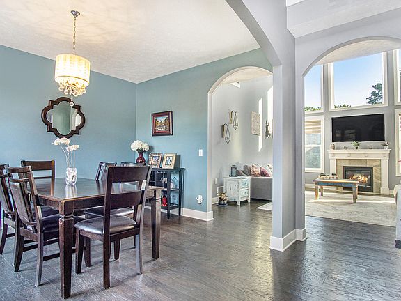 3rd image of 10392 Birdseye Ct