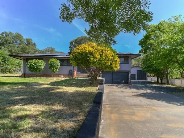 2737 Heinemann Dr, Valley Springs, CA 95252