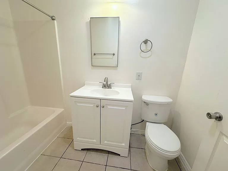 11645 S Figueroa St #3 — Photo 7