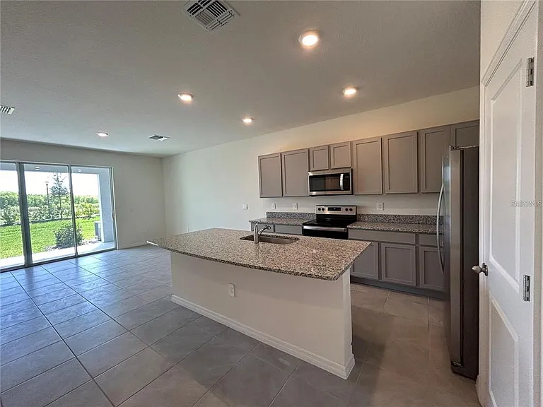 17550 Crescent Moon Loop — Photo 8