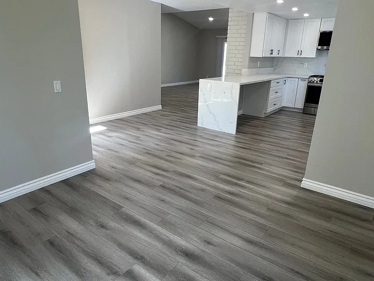 2800 Regina Ave — Photo 3