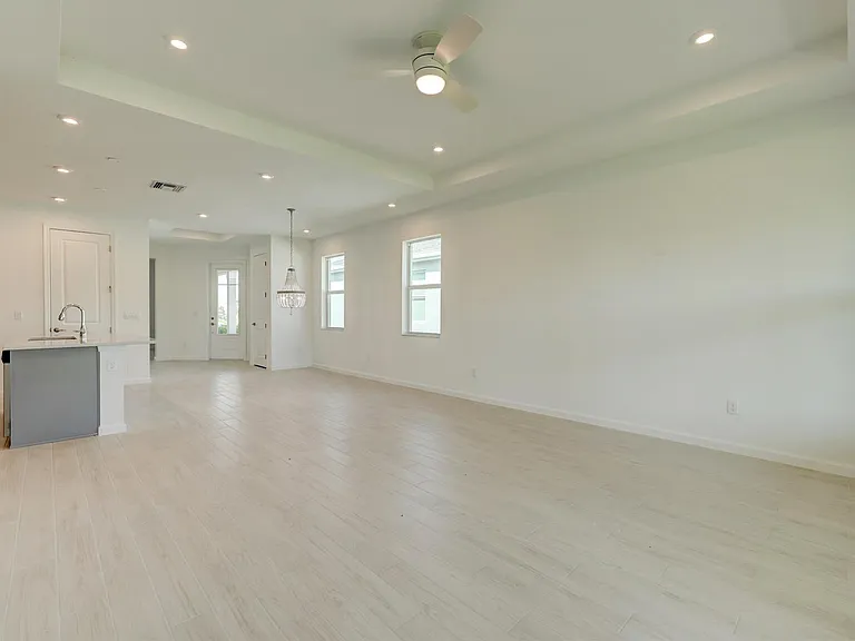 12712 SW Eleanor Dr — Photo 16