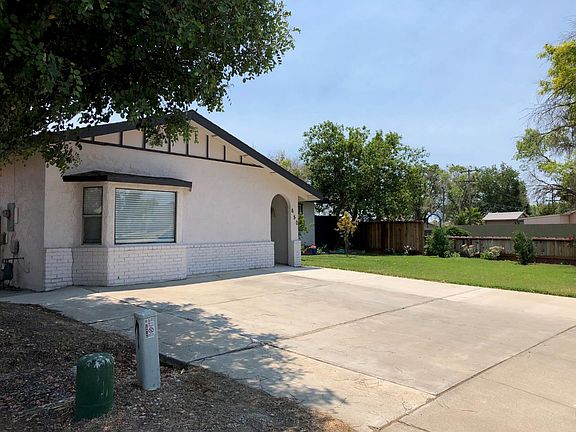 2nd image of 650 Meadowlark Ave