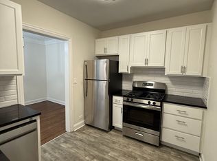 918 Green Bay Rd APT 2, Winnetka, IL 60093