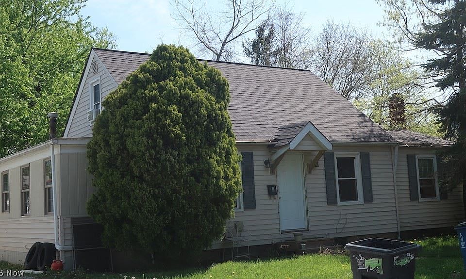 2nd image of 141 Shelton Blvd