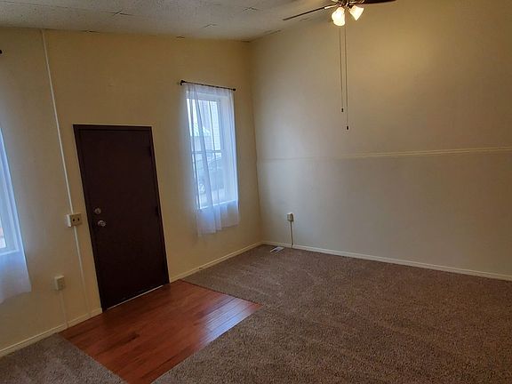 3rd image of 1109 Goettman St Floor 1
