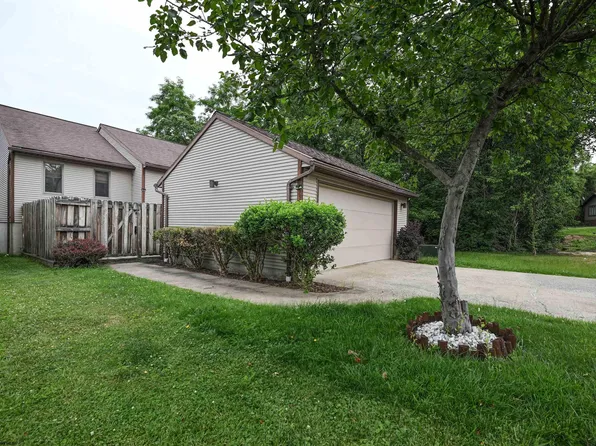 19 Oak Ct, Morgantown, WV 26505