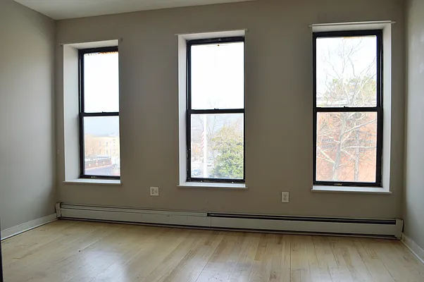 Rented by Bond New York | media 4