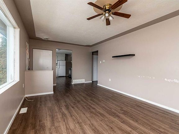 4th image of 4801 E 42nd St