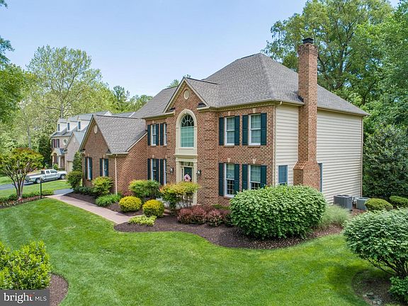 3rd image of 241 Ebb Point Ln