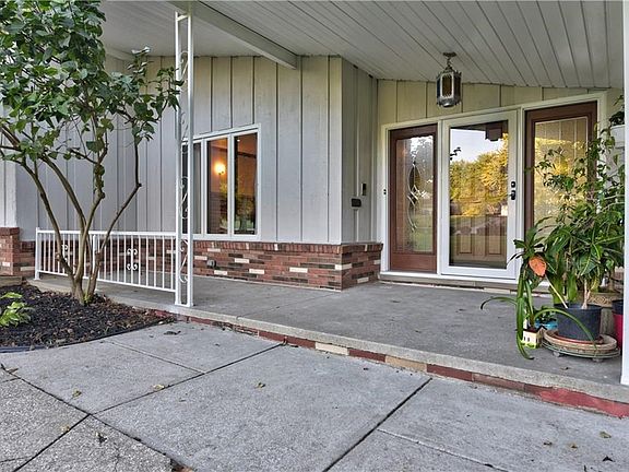 2nd image of 2643 Windy Hill Dr