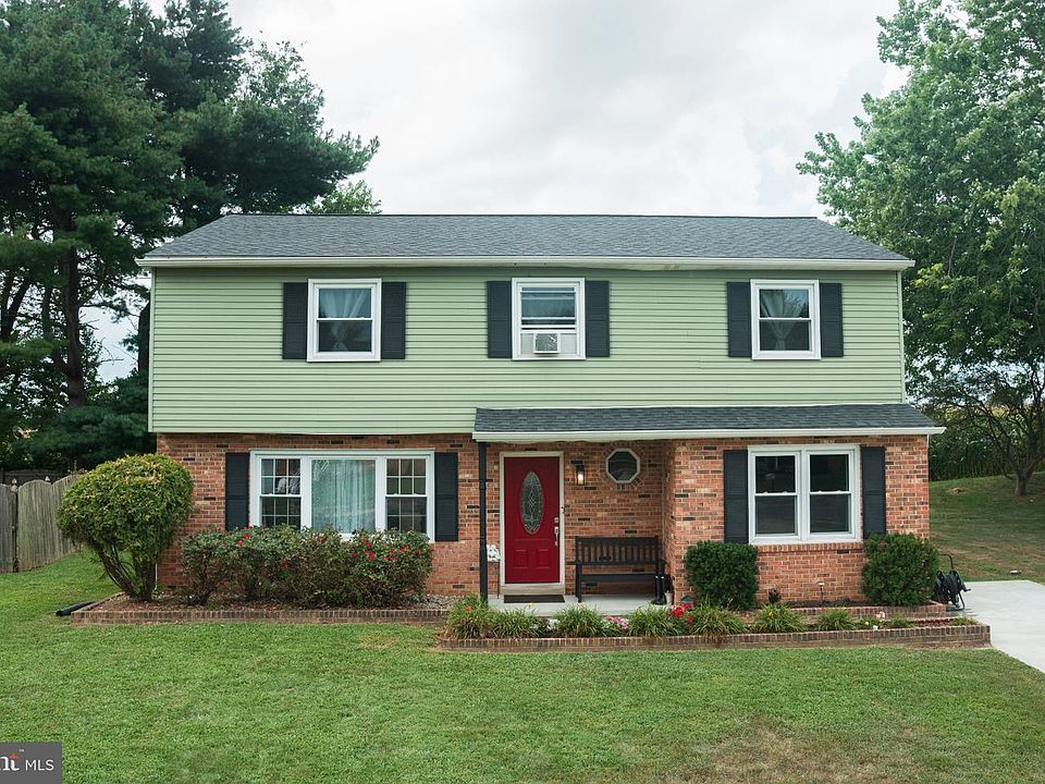 1st image of 34 Craig Rd