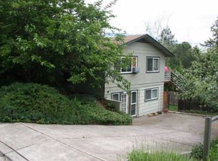 684 Chestnut St, Ashland, OR 97520