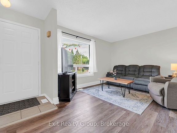 3rd image of 98 Octavia St