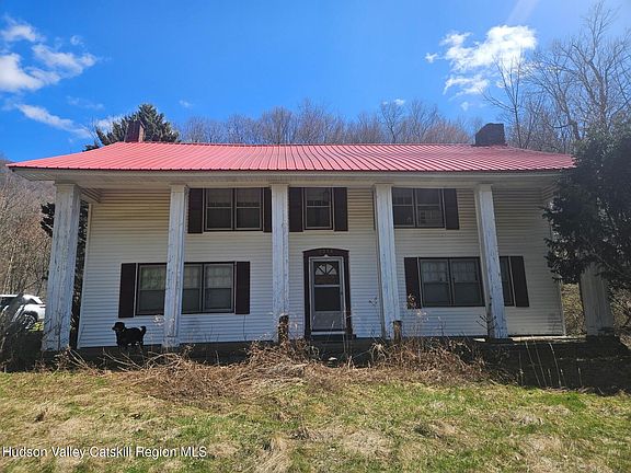 2nd image of 2374 River Road