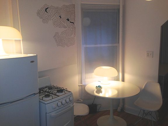 2nd image of 219 E 10th St APT 2D