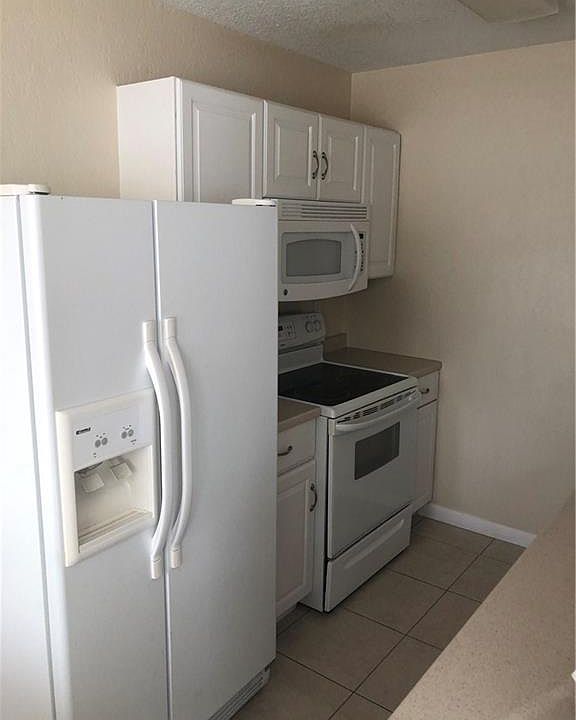 1st image of 4615 Bayshore Dr APT E5