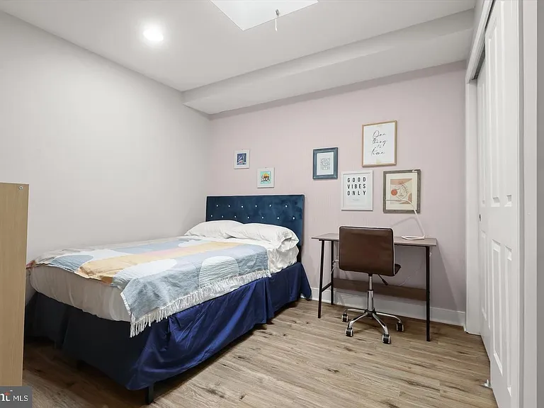 943 N Patterson Park Ave — Photo 19