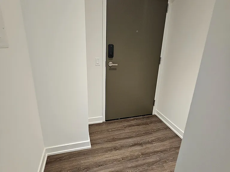 448 Burnhamthorpe Rd W #4201 — Photo 3