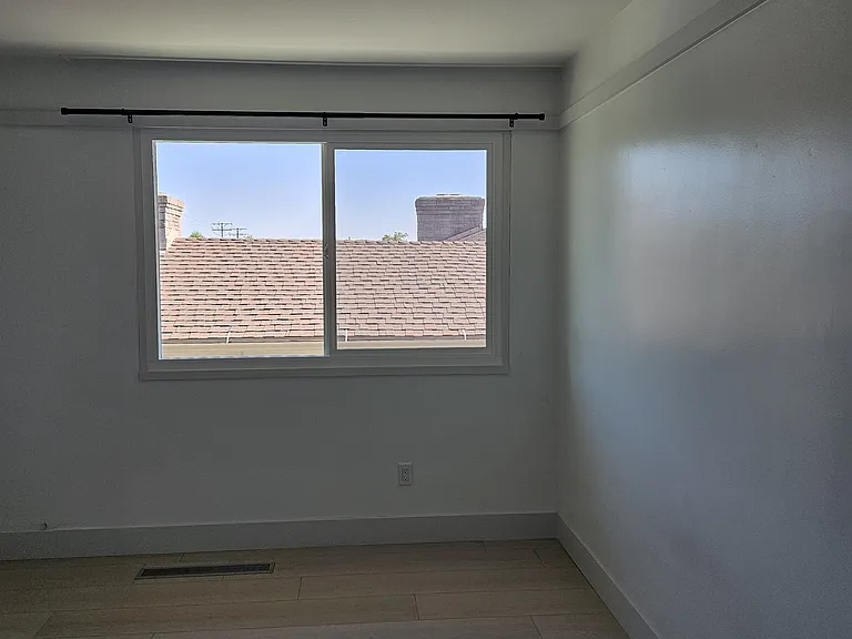 3657 Broadmoor Blvd — Photo 33