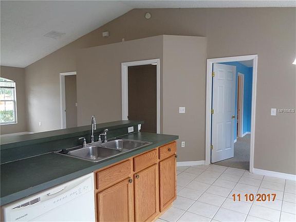 5th image of 1619 W Akron Dr