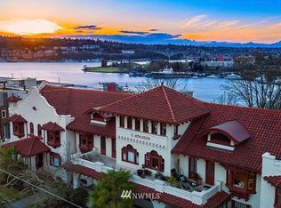 2917 Franklin Ave E, Seattle, WA 98102