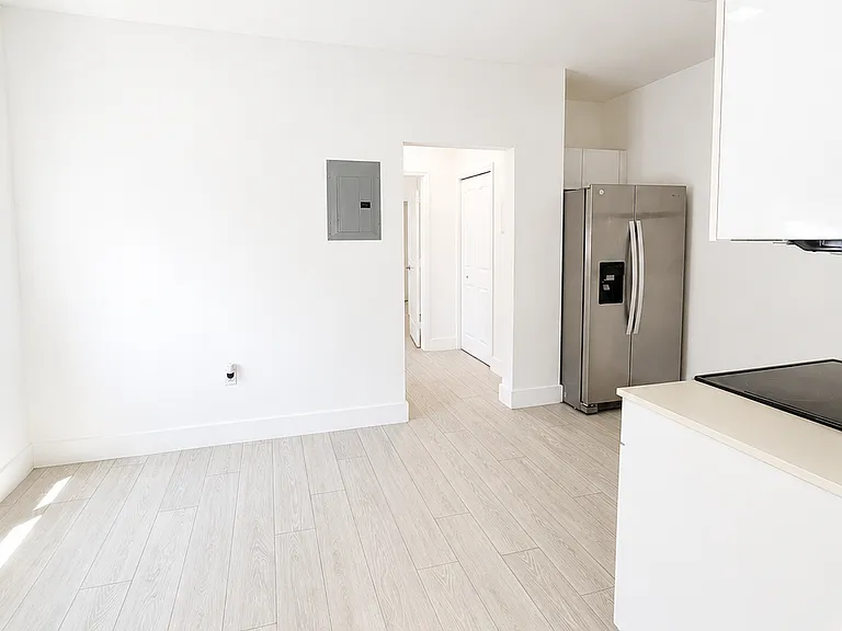 6918 Bay Dr — Photo 9