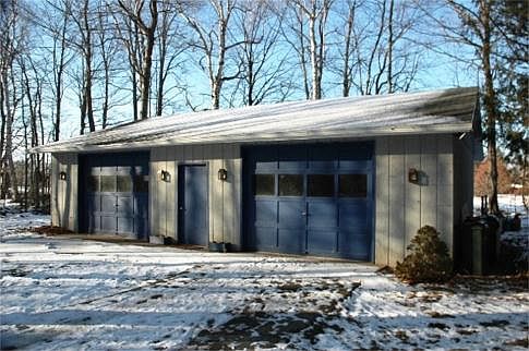 2nd image of 10607 Westwood Dr