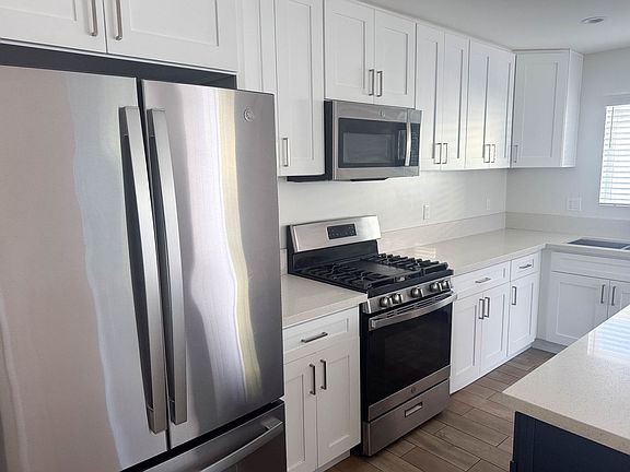 4th image of 9027 Lindley Ave #9025